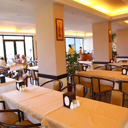Otel Pelin 3*